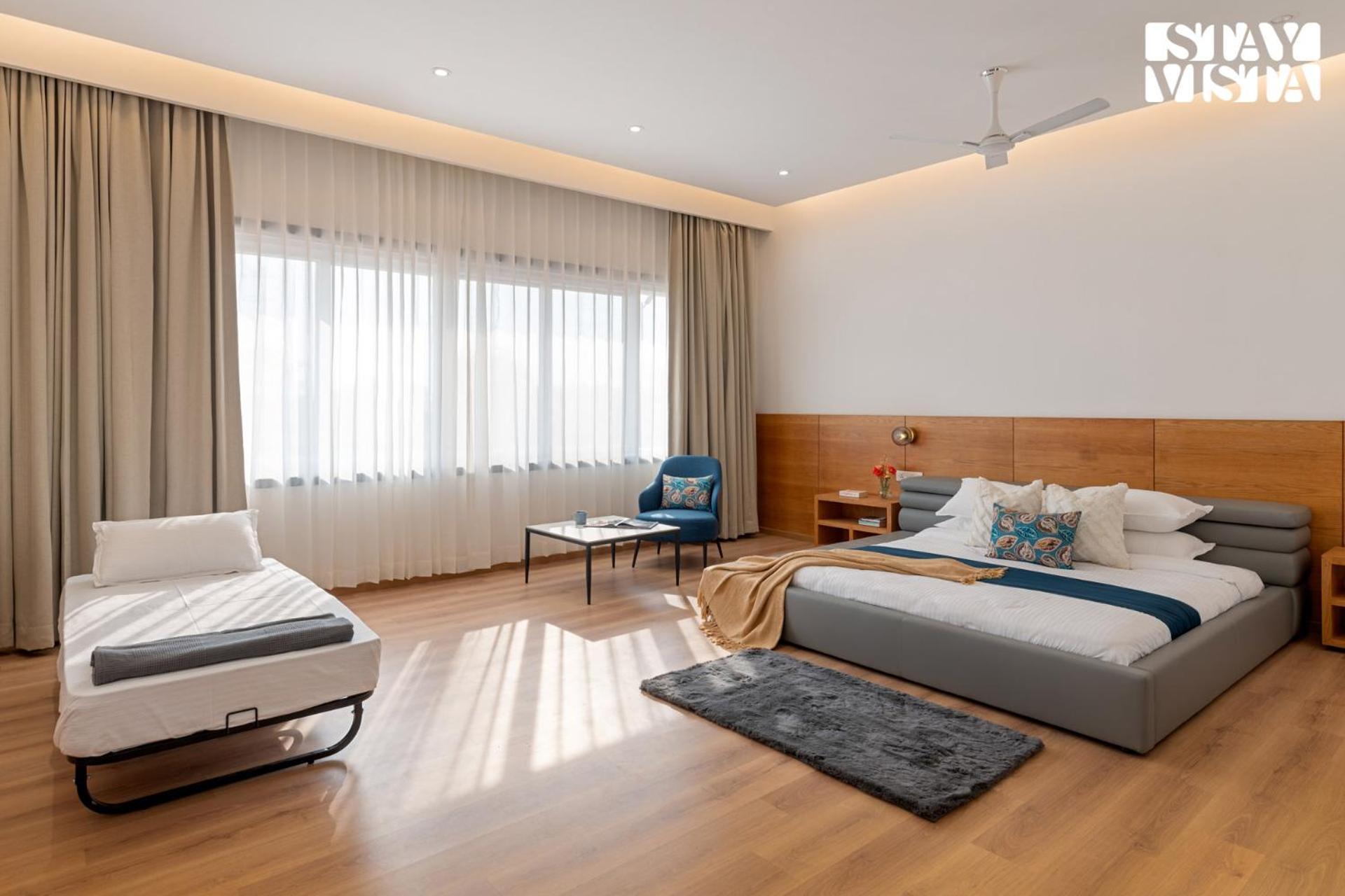 Stayvista At Aj House With Pvt Pool & Projector Set-Up Хайдарабад Экстерьер фото